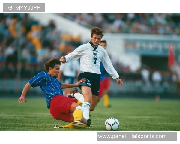 足球23号的传奇之路：从青涩少年到绿茵场上的明星之旅